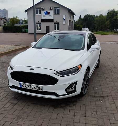 Білий Форд Фьюжен, об'ємом двигуна 2 л та пробігом 125 тис. км за 12500 $, фото 1 на Automoto.ua
