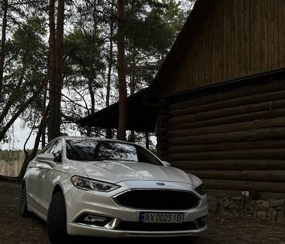 Белый Форд Фьюжн, объемом двигателя 2 л и пробегом 160 тыс. км за 13500 $, фото 1 на Automoto.ua