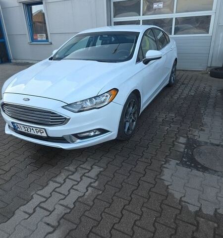 Белый Форд Фьюжн, объемом двигателя 2.5 л и пробегом 77 тыс. км за 11500 $, фото 1 на Automoto.ua