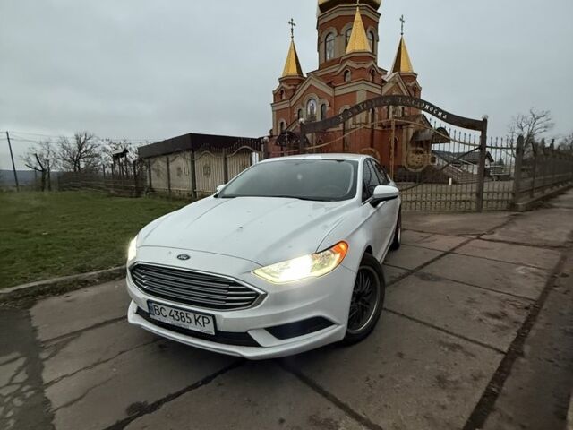 Белый Форд Фьюжн, объемом двигателя 1.5 л и пробегом 79 тыс. км за 10800 $, фото 1 на Automoto.ua