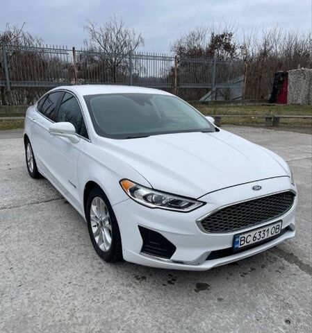 Белый Форд Фьюжн, объемом двигателя 2 л и пробегом 171 тыс. км за 12500 $, фото 1 на Automoto.ua