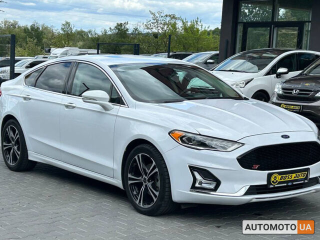 Белый Форд Фьюжн, объемом двигателя 2 л и пробегом 92 тыс. км за 12800 $, фото 1 на Automoto.ua