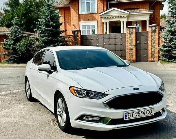 Білий Форд Фьюжен, об'ємом двигуна 2.49 л та пробігом 162 тис. км за 12699 $, фото 1 на Automoto.ua