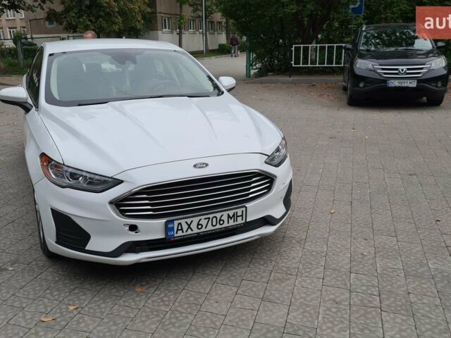 Білий Форд Фьюжен, об'ємом двигуна 2 л та пробігом 68 тис. км за 14500 $, фото 1 на Automoto.ua