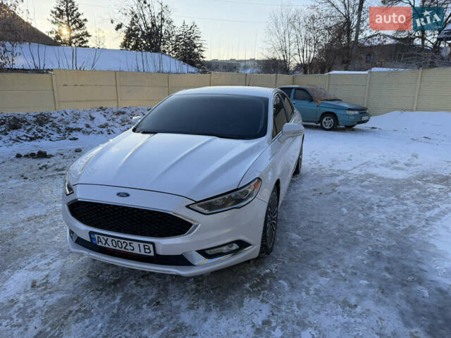 Белый Форд Фьюжн, объемом двигателя 2 л и пробегом 154 тыс. км за 15000 $, фото 1 на Automoto.ua