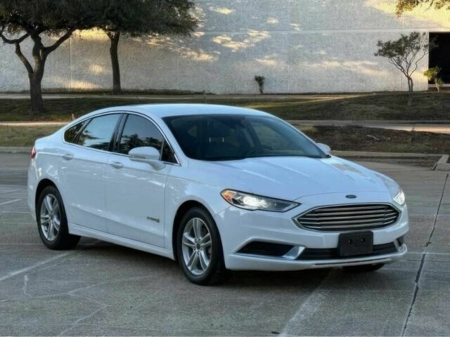 Білий Форд Фьюжен, об'ємом двигуна 2 л та пробігом 31 тис. км за 12000 $, фото 1 на Automoto.ua