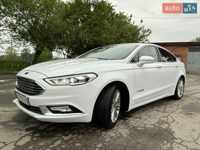 Белый Форд Фьюжн, объемом двигателя 2 л и пробегом 110 тыс. км за 15900 $, фото 1 на Automoto.ua