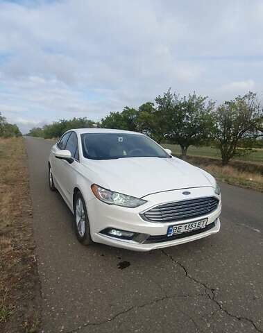 Білий Форд Фьюжен, об'ємом двигуна 2 л та пробігом 103 тис. км за 13500 $, фото 1 на Automoto.ua