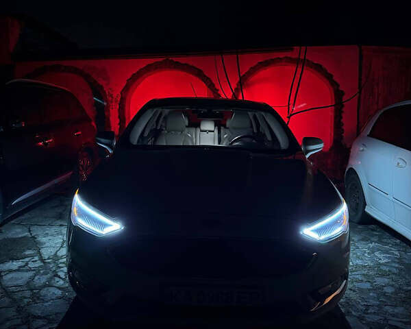 Белый Форд Фьюжн, объемом двигателя 2 л и пробегом 149 тыс. км за 13700 $, фото 1 на Automoto.ua