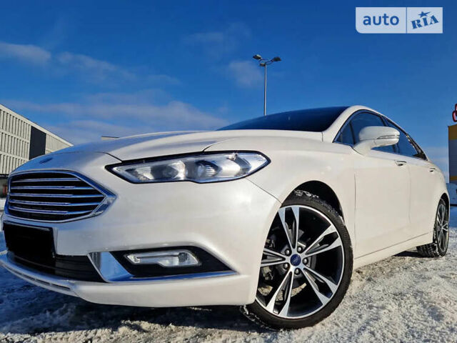 Белый Форд Фьюжн, объемом двигателя 2 л и пробегом 122 тыс. км за 13800 $, фото 1 на Automoto.ua