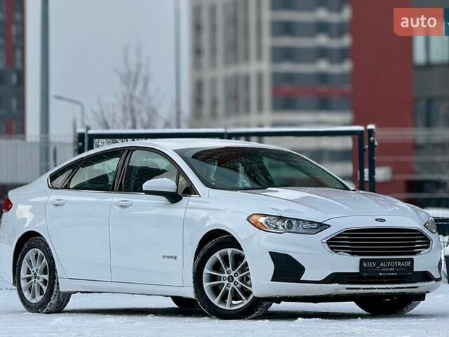 Белый Форд Фьюжн, объемом двигателя 2 л и пробегом 199 тыс. км за 14500 $, фото 1 на Automoto.ua