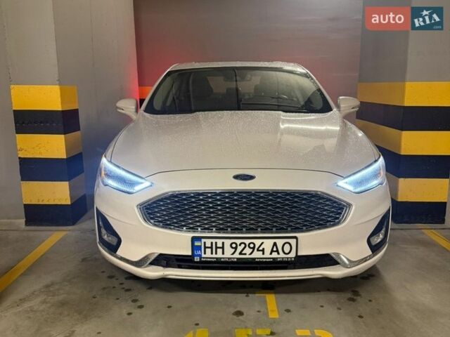 Белый Форд Фьюжн, объемом двигателя 2 л и пробегом 142 тыс. км за 18300 $, фото 1 на Automoto.ua