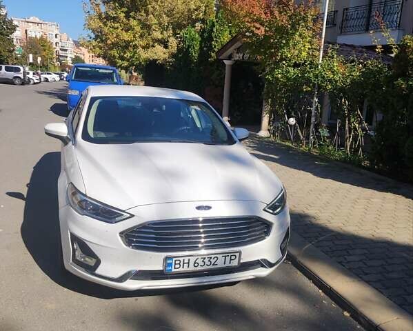 Білий Форд Фьюжен, об'ємом двигуна 2 л та пробігом 223 тис. км за 11700 $, фото 1 на Automoto.ua