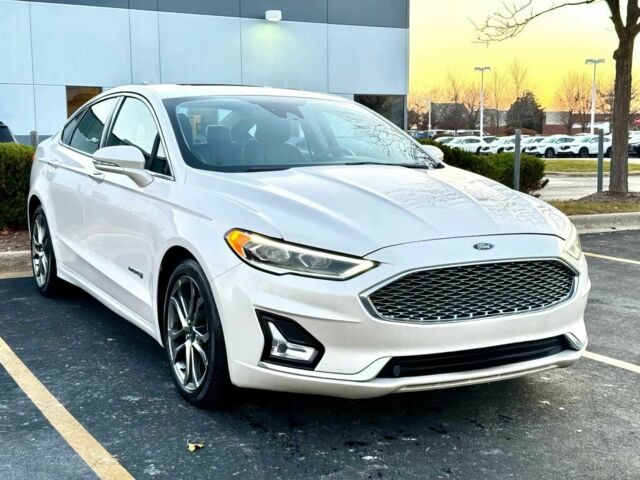 Білий Форд Фьюжен, об'ємом двигуна 2 л та пробігом 37 тис. км за 7900 $, фото 1 на Automoto.ua