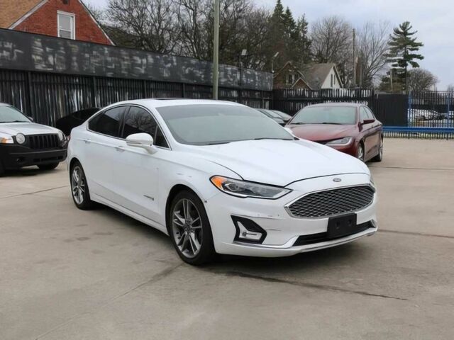 Білий Форд Фьюжен, об'ємом двигуна 2 л та пробігом 43 тис. км за 5900 $, фото 1 на Automoto.ua