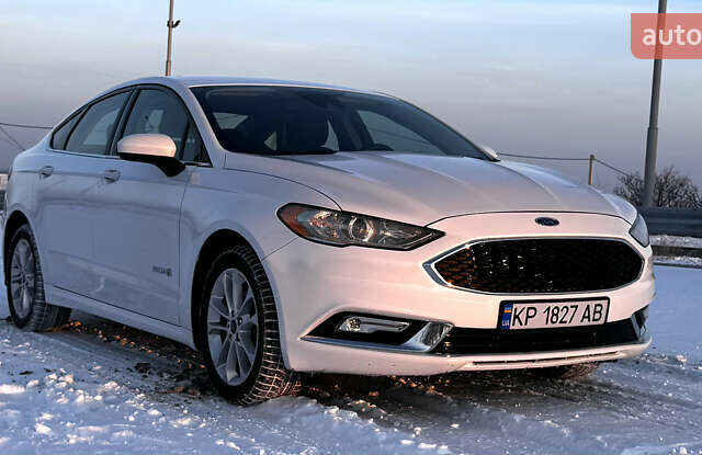 Білий Форд Фьюжен, об'ємом двигуна 2 л та пробігом 167 тис. км за 14500 $, фото 1 на Automoto.ua