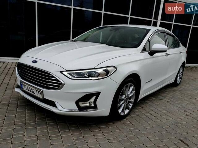 Белый Форд Фьюжн, объемом двигателя 2 л и пробегом 223 тыс. км за 12500 $, фото 1 на Automoto.ua