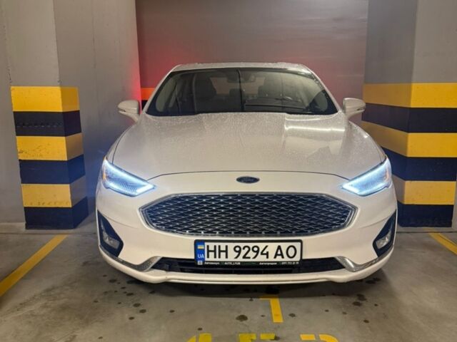 Белый Форд Фьюжн, объемом двигателя 2 л и пробегом 142 тыс. км за 17700 $, фото 1 на Automoto.ua