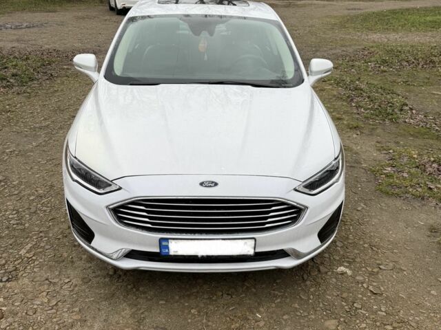 Белый Форд Фьюжн, объемом двигателя 1.5 л и пробегом 115 тыс. км за 13200 $, фото 1 на Automoto.ua