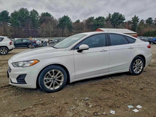 Білий Форд Фьюжен, об'ємом двигуна 2 л та пробігом 91 тис. км за 1300 $, фото 1 на Automoto.ua