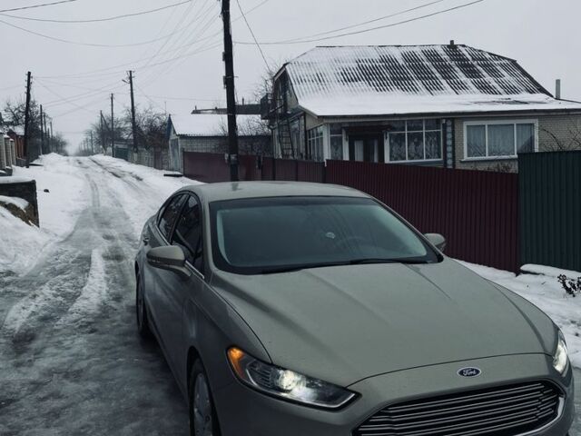 Бежевый Форд Фьюжн, объемом двигателя 2.5 л и пробегом 230 тыс. км за 9999 $, фото 1 на Automoto.ua