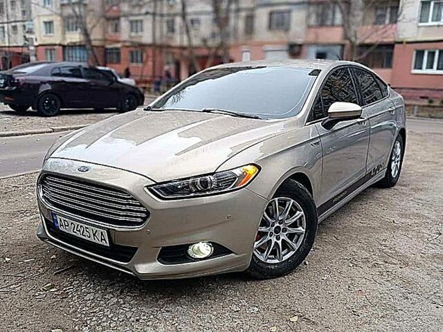 Бежевый Форд Фьюжн, объемом двигателя 2.5 л и пробегом 29000 тыс. км за 8350 $, фото 1 на Automoto.ua