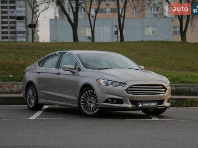 Бежевий Форд Фьюжен, об'ємом двигуна 2 л та пробігом 131 тис. км за 10900 $, фото 1 на Automoto.ua