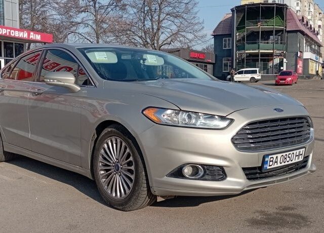 Бежевий Форд Фьюжен, об'ємом двигуна 2 л та пробігом 243 тис. км за 11200 $, фото 1 на Automoto.ua