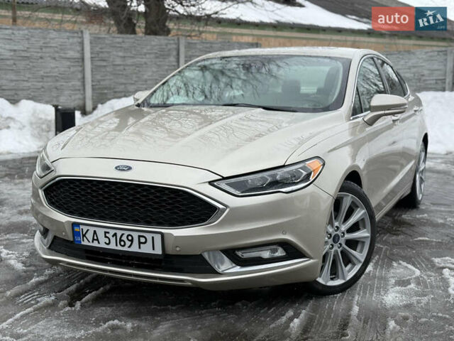 Бежевый Форд Фьюжн, объемом двигателя 2 л и пробегом 140 тыс. км за 12500 $, фото 1 на Automoto.ua