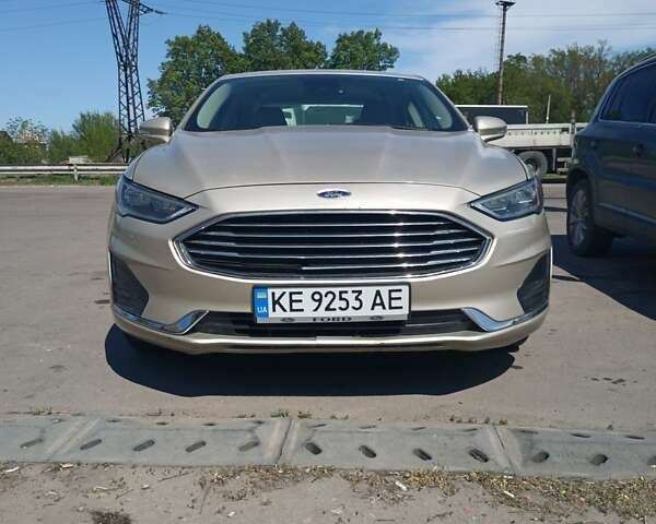 Бежевый Форд Фьюжн, объемом двигателя 2 л и пробегом 200 тыс. км за 15000 $, фото 1 на Automoto.ua