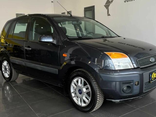 Черный Форд Фьюжн, объемом двигателя 0 л и пробегом 114 тыс. км за 6000 $, фото 1 на Automoto.ua