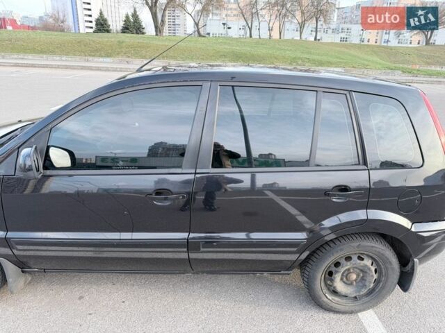 Чорний Форд Фьюжен, об'ємом двигуна 0 л та пробігом 173 тис. км за 5600 $, фото 1 на Automoto.ua