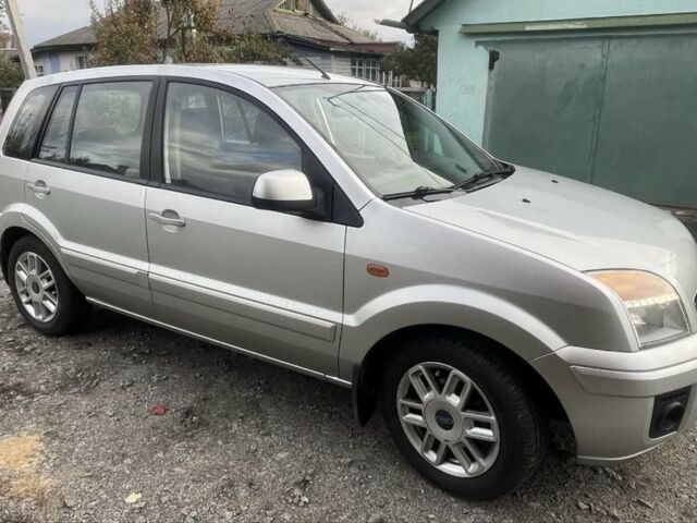 Чорний Форд Фьюжен, об'ємом двигуна 1.6 л та пробігом 203 тис. км за 5999 $, фото 1 на Automoto.ua