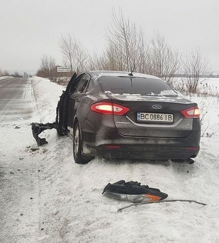 Чорний Форд Фьюжен, об'ємом двигуна 2.49 л та пробігом 180 тис. км за 3000 $, фото 1 на Automoto.ua