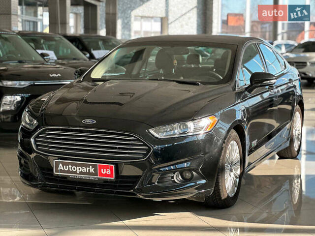 Чорний Форд Фьюжен, об'ємом двигуна 2 л та пробігом 258 тис. км за 11990 $, фото 1 на Automoto.ua