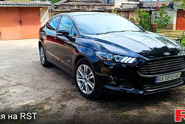 Чорний Форд Фьюжен, об'ємом двигуна 2 л та пробігом 135 тис. км за 12000 $, фото 1 на Automoto.ua