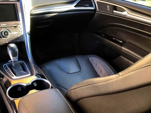 Чорний Форд Фьюжен, об'ємом двигуна 2 л та пробігом 122 тис. км за 10800 $, фото 1 на Automoto.ua