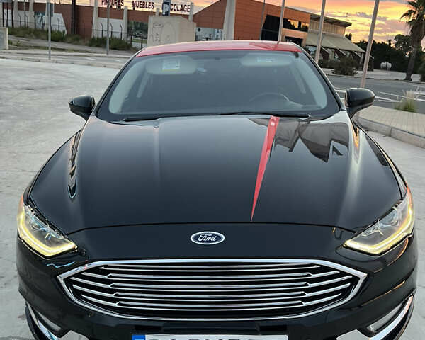 Черный Форд Фьюжн, объемом двигателя 2 л и пробегом 72 тыс. км за 16000 $, фото 1 на Automoto.ua