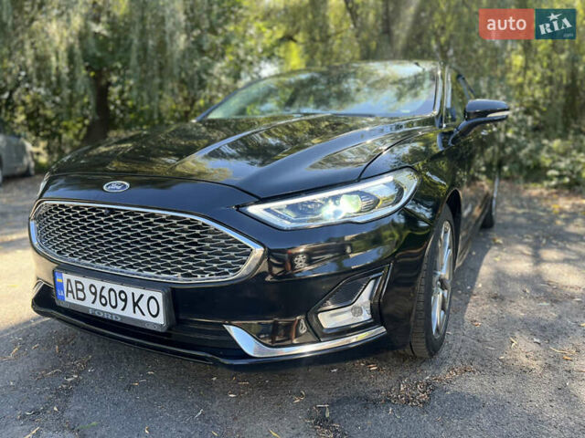 Чорний Форд Фьюжен, об'ємом двигуна 2 л та пробігом 152 тис. км за 16800 $, фото 1 на Automoto.ua
