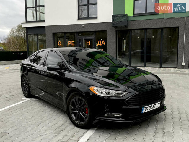 Форд Фьюжен 2018 у Вараш (Кузнецовськ) на Automoto.ua Чорний Форд Фьюжен, об'ємом двигуна 2.5 л та пробігом 131 тис. км за 14500 $, фото 1 на Automoto.ua