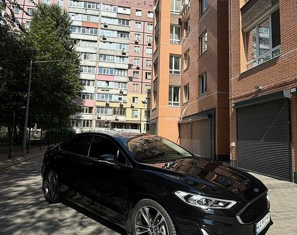 Чорний Форд Фьюжен, об'ємом двигуна 2 л та пробігом 179 тис. км за 14000 $, фото 1 на Automoto.ua