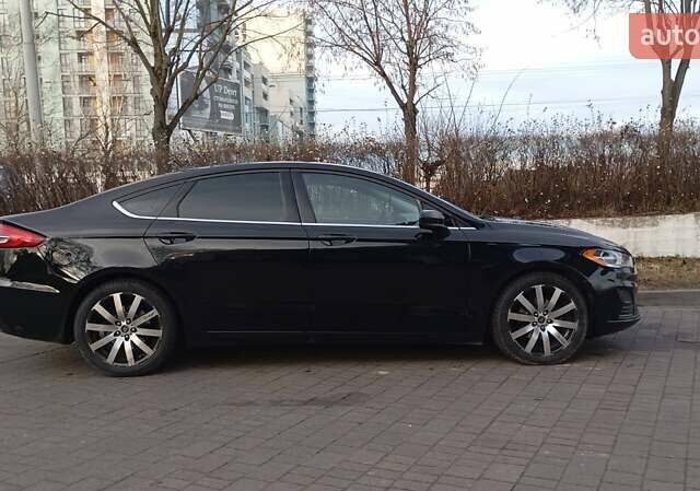 Черный Форд Фьюжн, объемом двигателя 2.49 л и пробегом 181 тыс. км за 11400 $, фото 1 на Automoto.ua