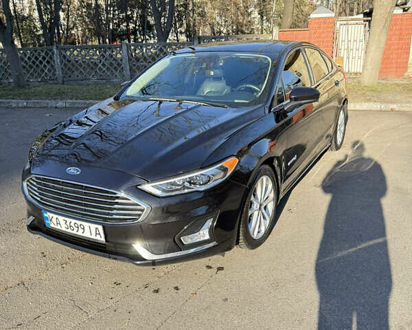 Черный Форд Фьюжн, объемом двигателя 2 л и пробегом 56 тыс. км за 18200 $, фото 1 на Automoto.ua