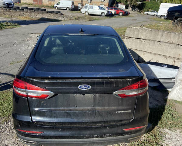 Чорний Форд Фьюжен, об'ємом двигуна 0 л та пробігом 130 тис. км за 1500 $, фото 1 на Automoto.ua
