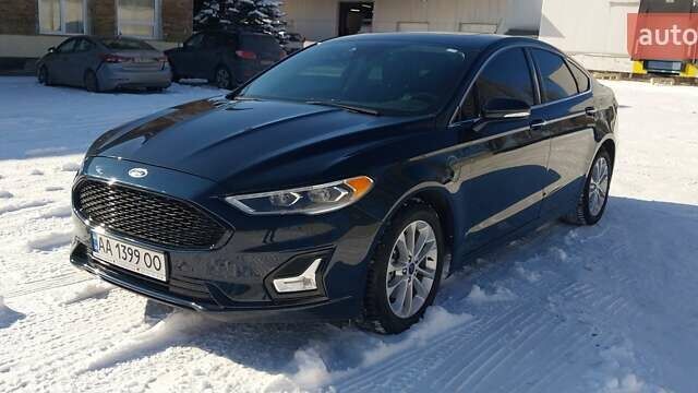 Черный Форд Фьюжн, объемом двигателя 2 л и пробегом 82 тыс. км за 17999 $, фото 1 на Automoto.ua