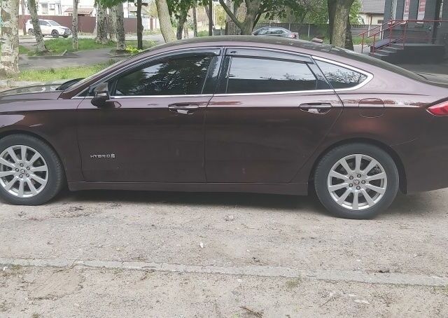 Коричневый Форд Фьюжн, объемом двигателя 0 л и пробегом 160 тыс. км за 16200 $, фото 1 на Automoto.ua