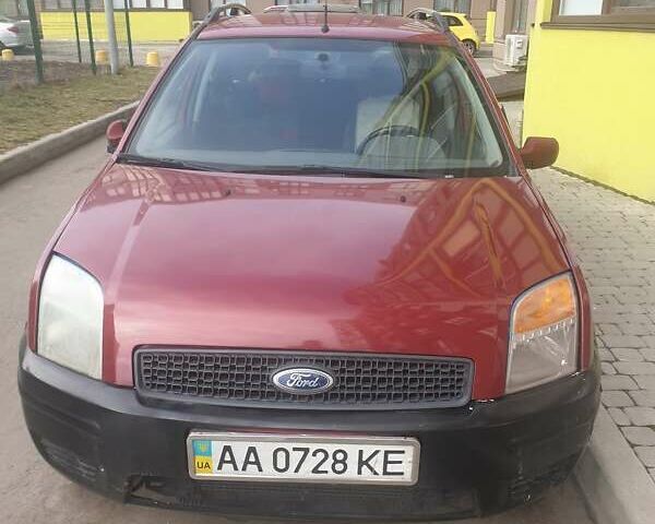 Красный Форд Фьюжн, объемом двигателя 0 л и пробегом 160 тыс. км за 3500 $, фото 1 на Automoto.ua