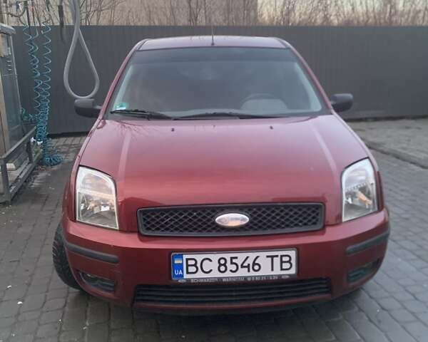 Красный Форд Фьюжн, объемом двигателя 1.39 л и пробегом 282 тыс. км за 3800 $, фото 1 на Automoto.ua