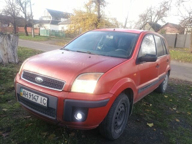 Червоний Форд Фьюжен, об'ємом двигуна 1.25 л та пробігом 299 тис. км за 3355 $, фото 1 на Automoto.ua