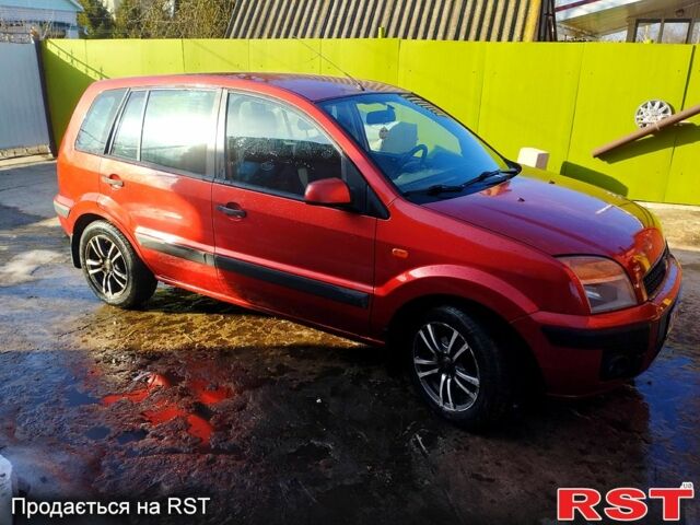 Красный Форд Фьюжн, объемом двигателя 1.4 л и пробегом 180 тыс. км за 3850 $, фото 1 на Automoto.ua